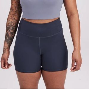 Girlfriend Collective Float Bike Shorts Medium